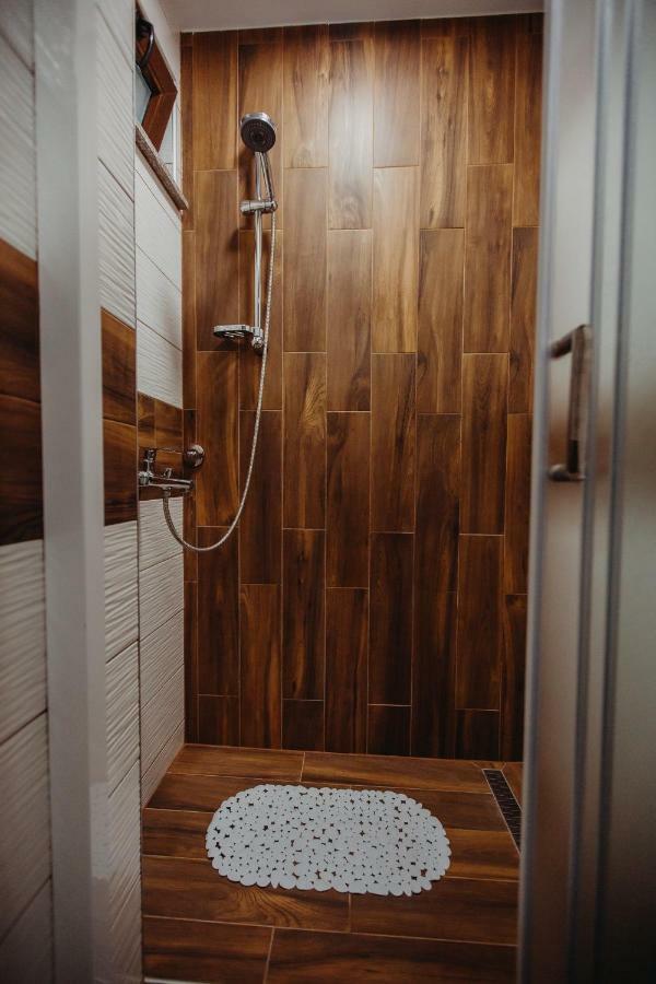 Apartman Vejama Josipdol Buitenkant foto