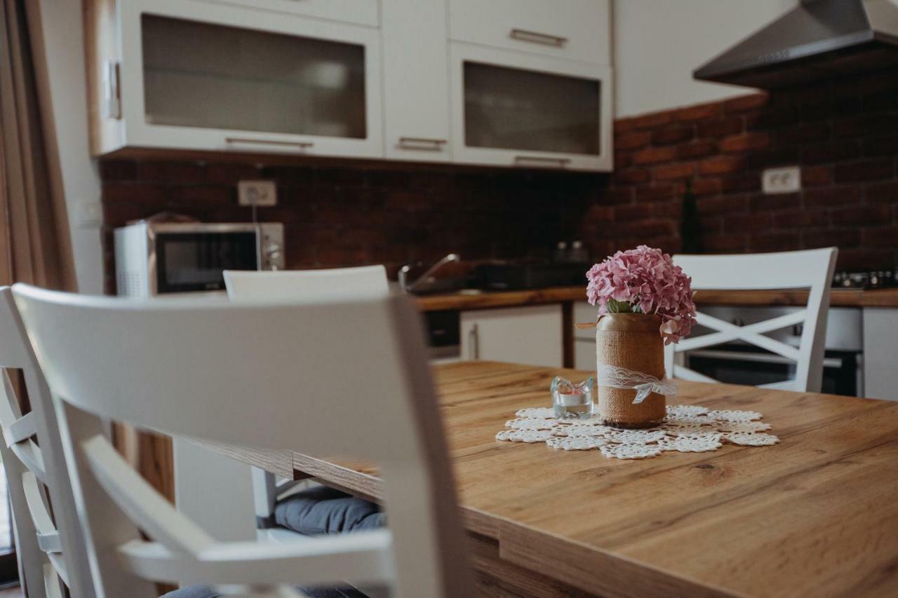 Apartman Vejama Josipdol Buitenkant foto