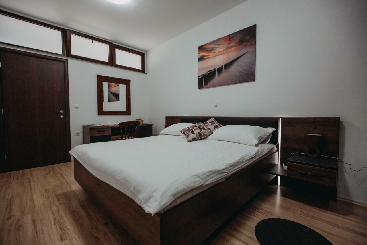 Apartman Vejama Josipdol Buitenkant foto