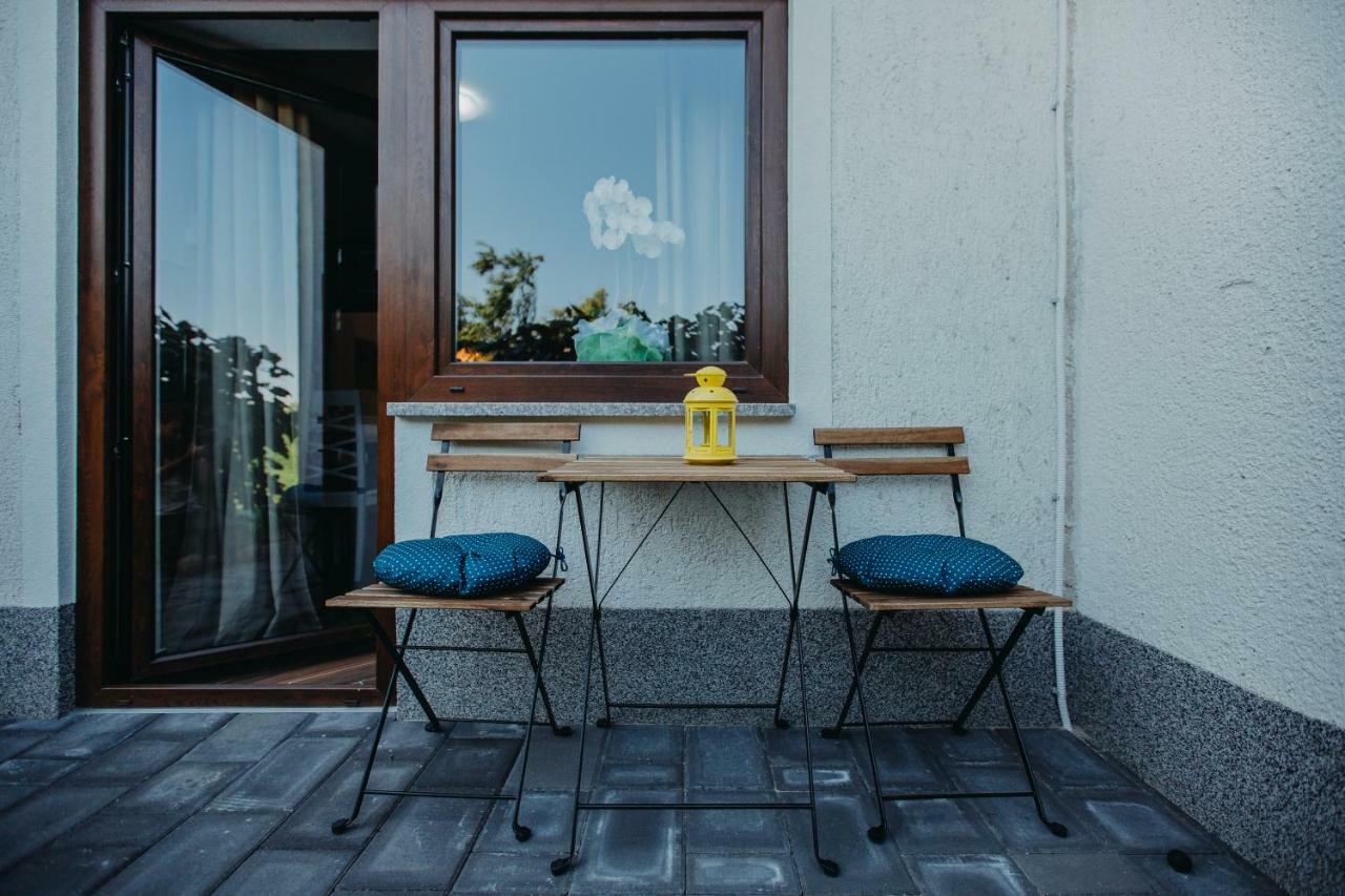 Apartman Vejama Josipdol Buitenkant foto