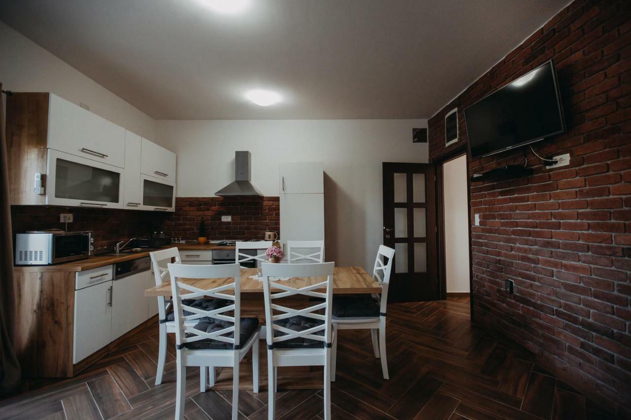 Apartman Vejama Josipdol Buitenkant foto