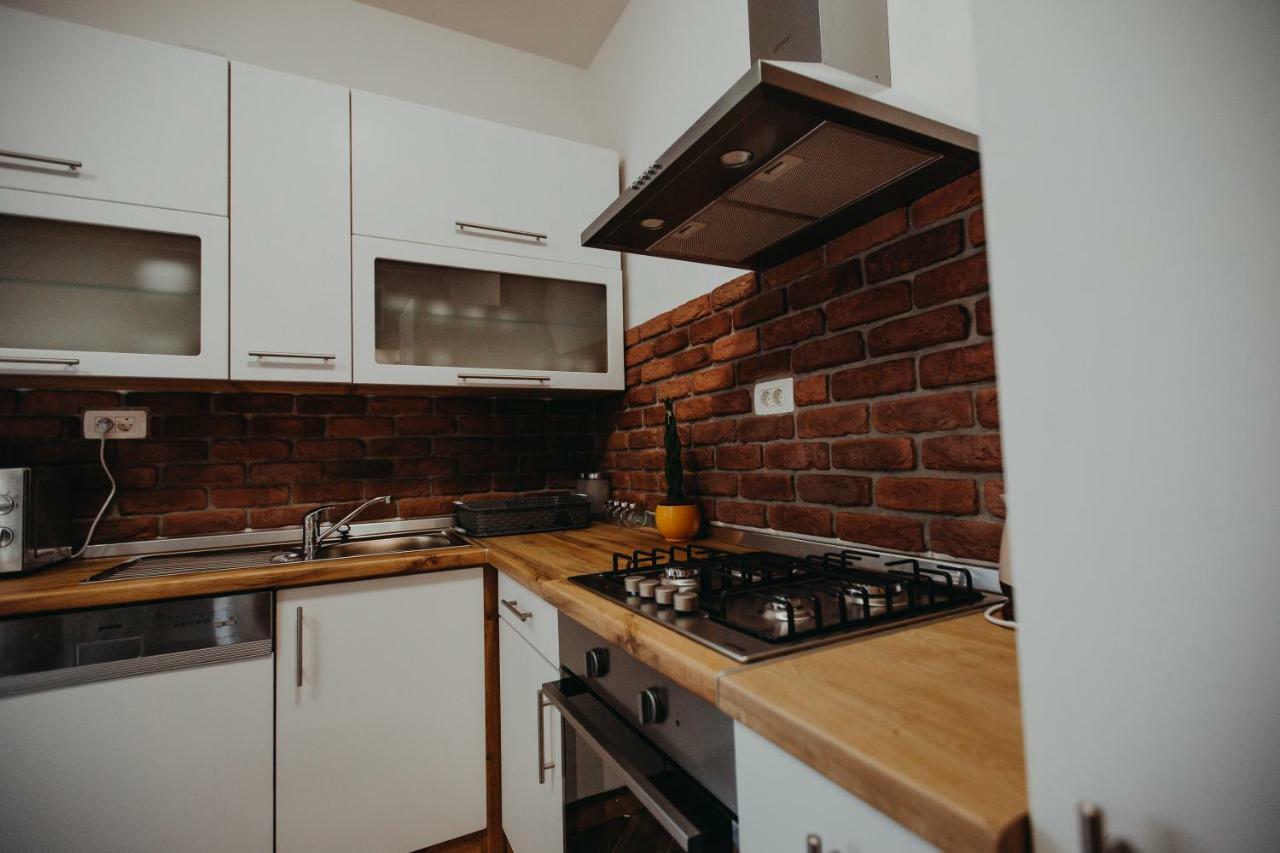 Apartman Vejama Josipdol Buitenkant foto